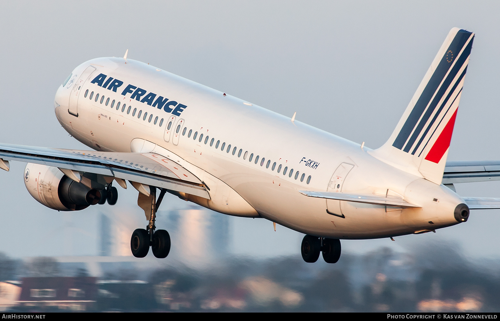 Aircraft Photo of F-GKXH | Airbus A320-214 | Air France | AirHistory.net #474787