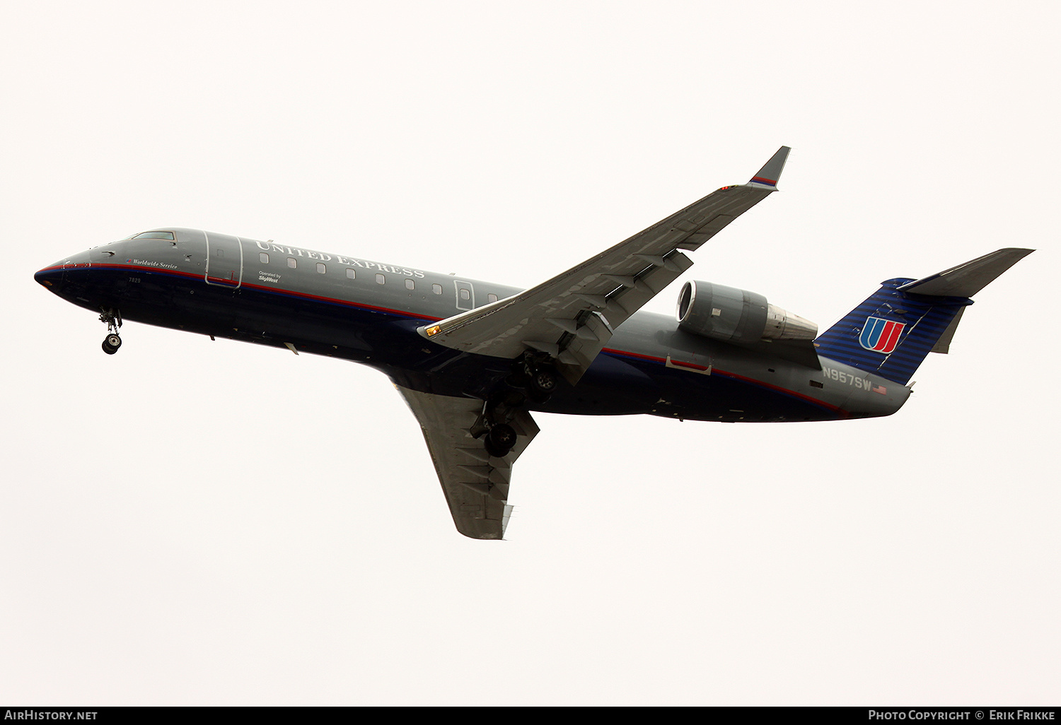 Aircraft Photo of N957SW | Bombardier CRJ-200LR (CL-600-2B19) | United Express | AirHistory.net #474839