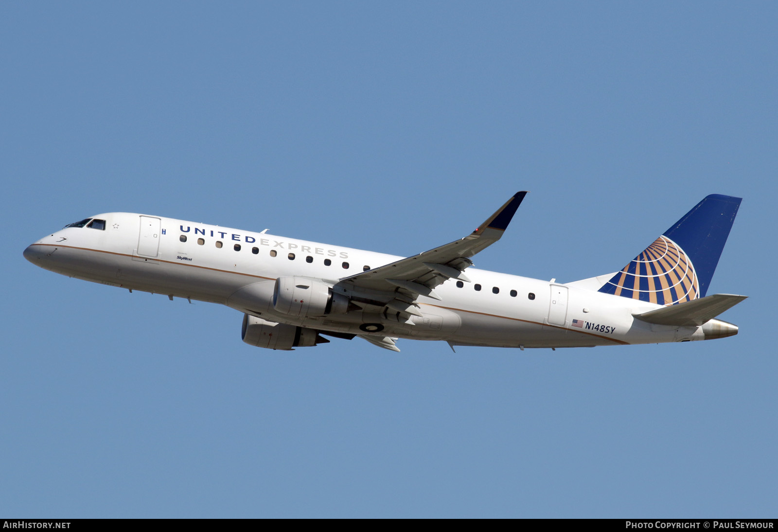 Aircraft Photo of N148SY | Embraer 175LR (ERJ-170-200LR) | United Express | AirHistory.net #474922