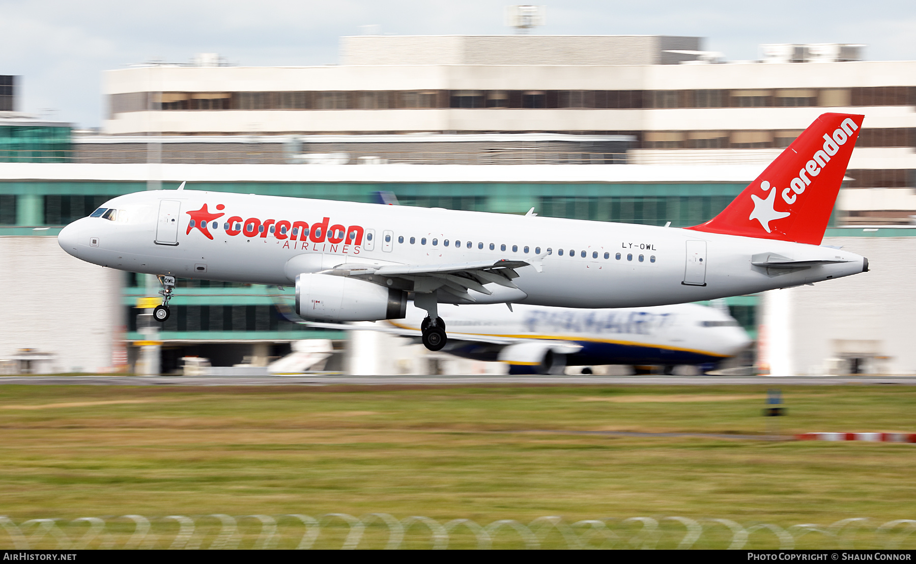 Aircraft Photo of LY-OWL | Airbus A320-232 | Corendon Airlines | AirHistory.net #475031