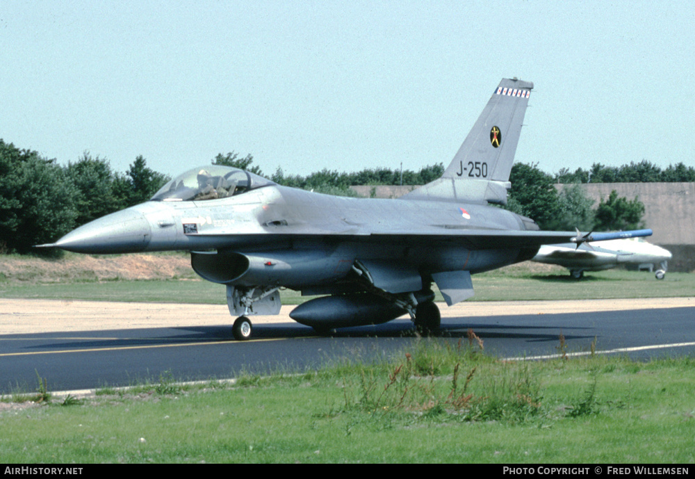 Aircraft Photo of J-250 | General Dynamics F-16A Fighting Falcon | Netherlands - Air Force | AirHistory.net #475124