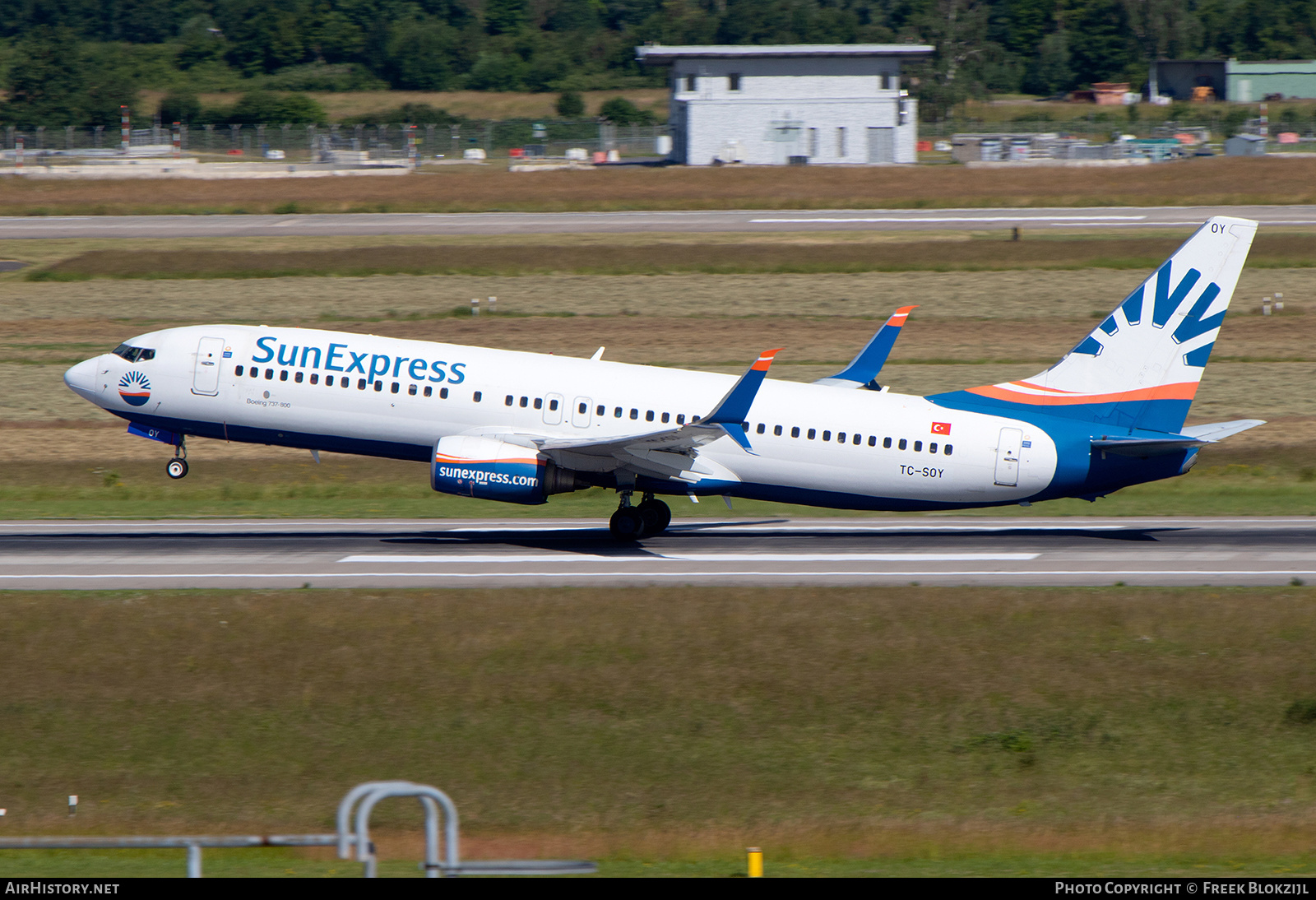 Aircraft Photo of TC-SOY | Boeing 737-8HC | SunExpress | AirHistory.net #475126