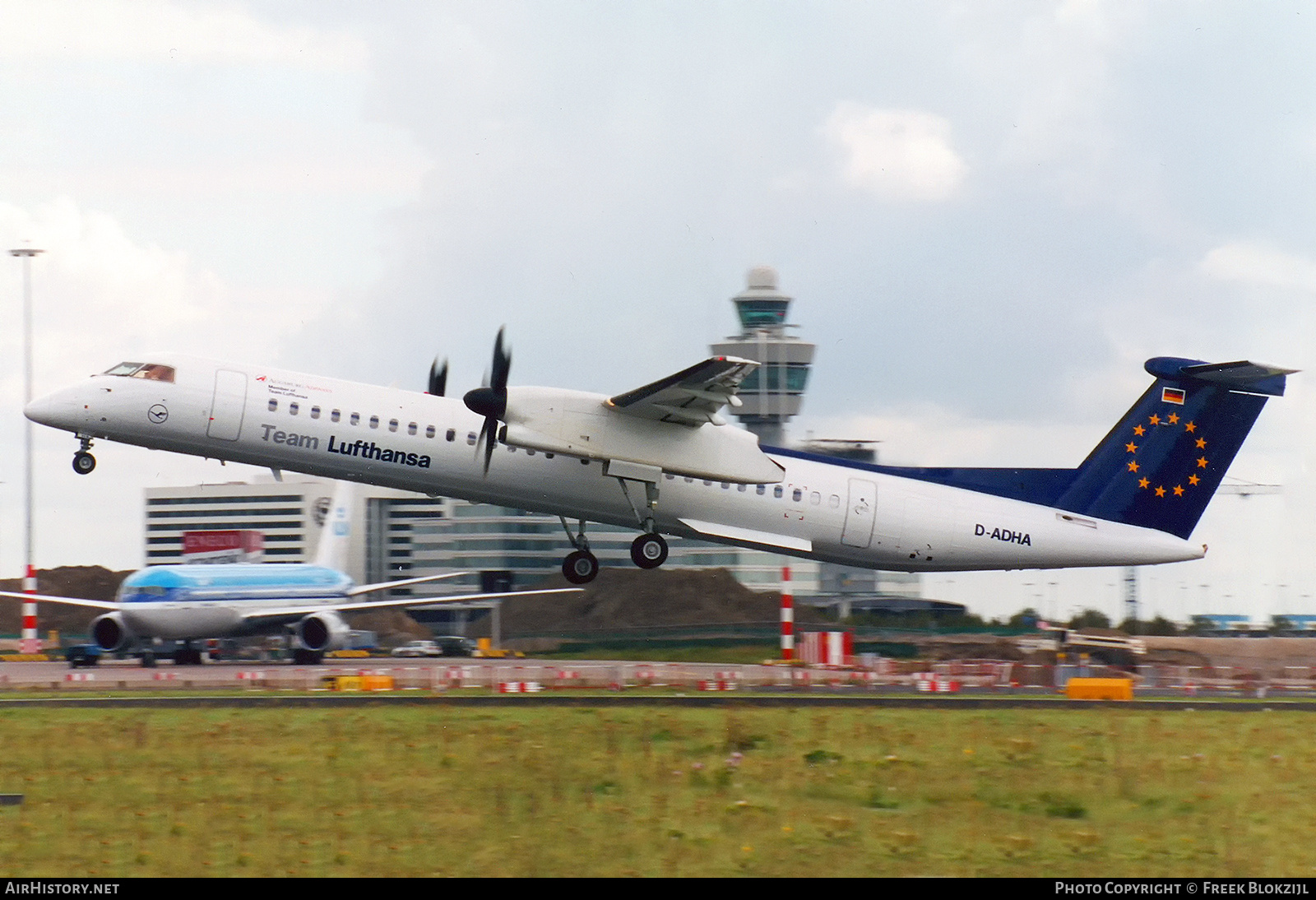 Aircraft Photo of D-ADHA | Bombardier DHC-8-402 Dash 8 | Team Lufthansa | AirHistory.net #475146