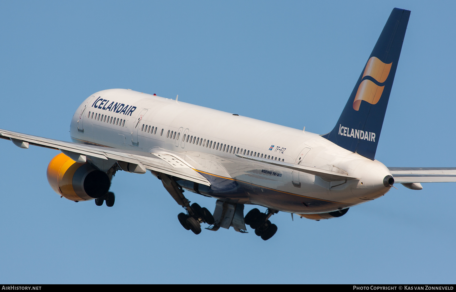 Aircraft Photo of TF-FIZ | Boeing 757-256 | Icelandair | AirHistory.net #475235