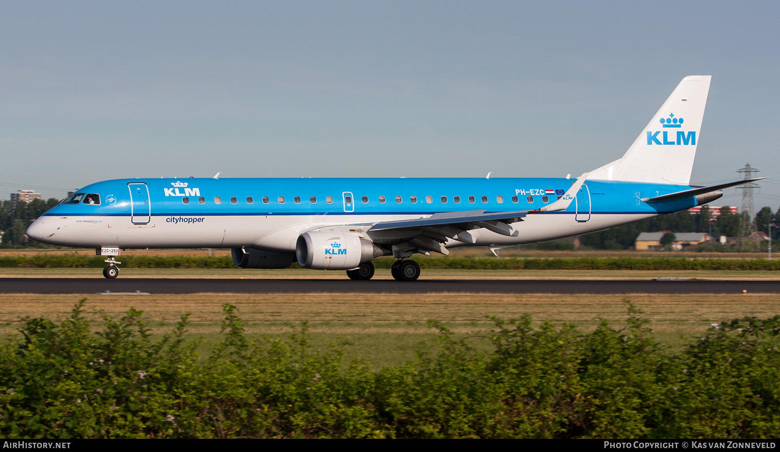 Aircraft Photo of PH-EZC | Embraer 190STD (ERJ-190-100STD) | KLM Cityhopper | AirHistory.net #475237