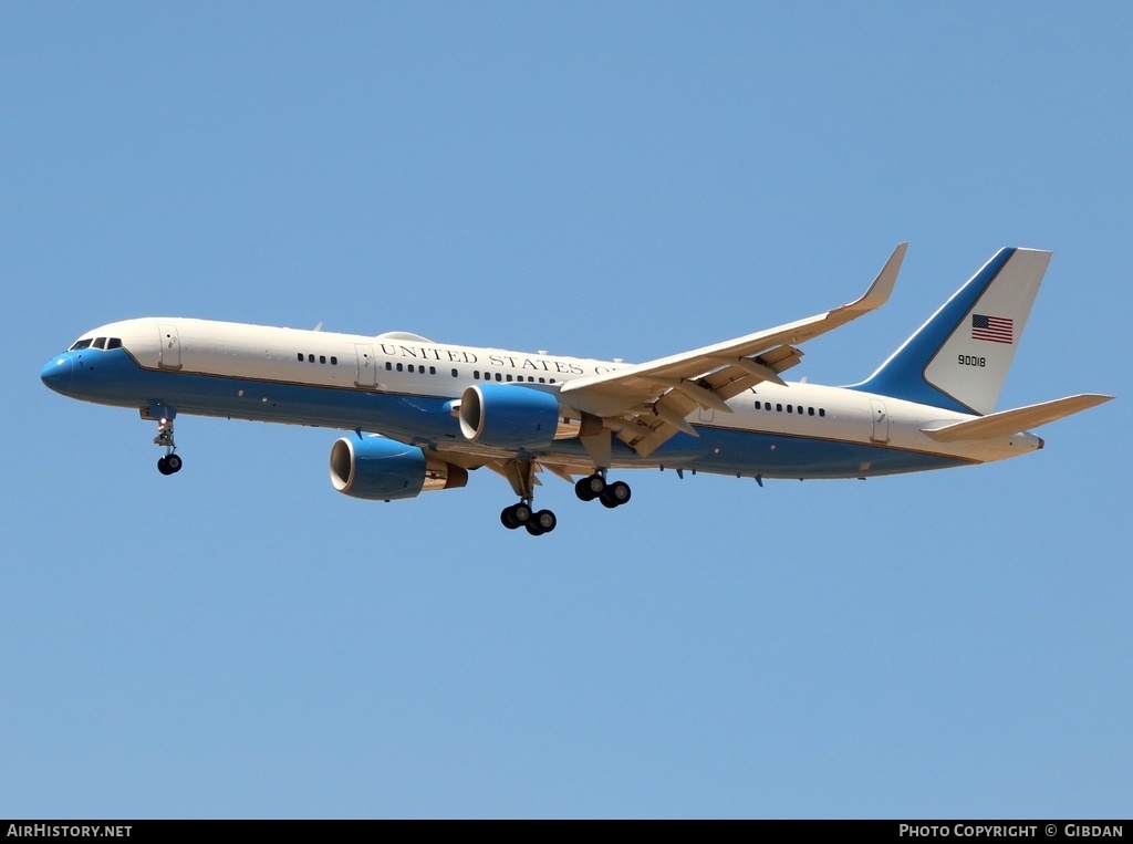 Aircraft Photo of 19-0018 | Boeing C-32A (757-200) | USA - Air Force | AirHistory.net #475454