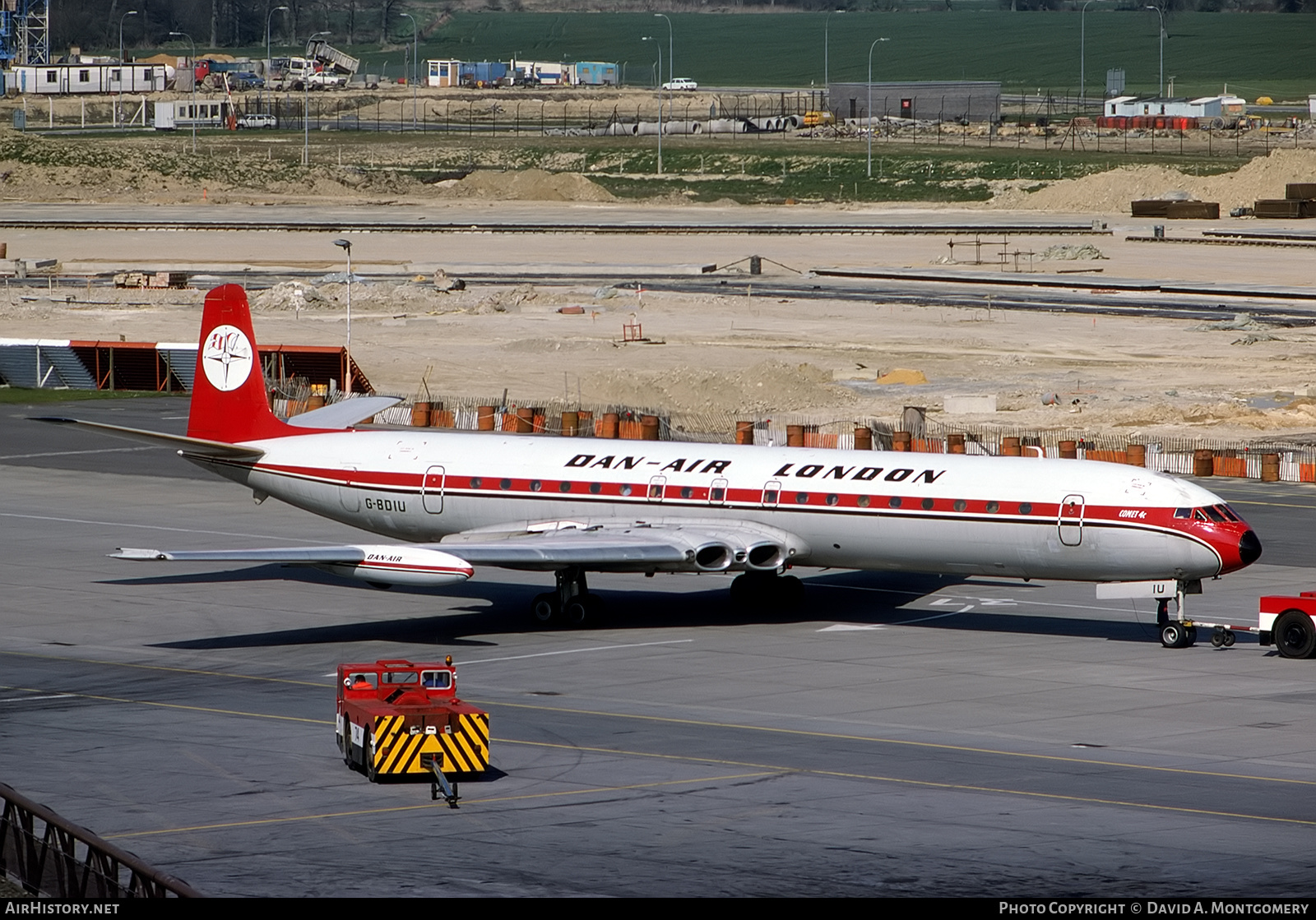 Aircraft Photo of G-BDIU | De Havilland D.H. 106 Comet 4C | Dan-Air London | AirHistory.net #475580