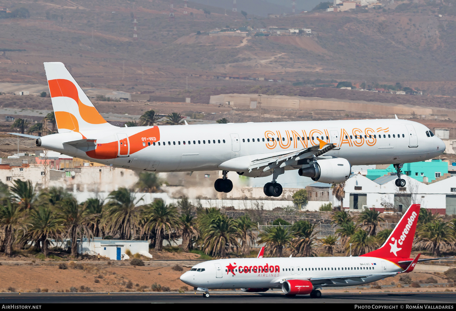 Aircraft Photo of OY-VKD | Airbus A321-211 | Sunclass Airlines | AirHistory.net #475598