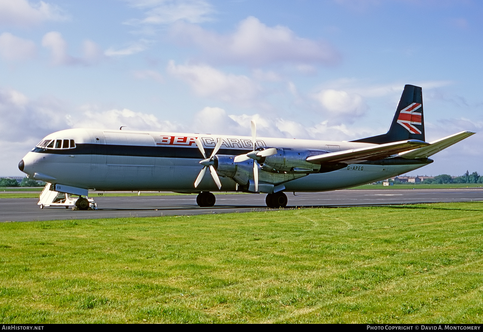 Aircraft Photo of G-APEG | Vickers 953C Merchantman | BEA Cargo - British European Airways | AirHistory.net #475607
