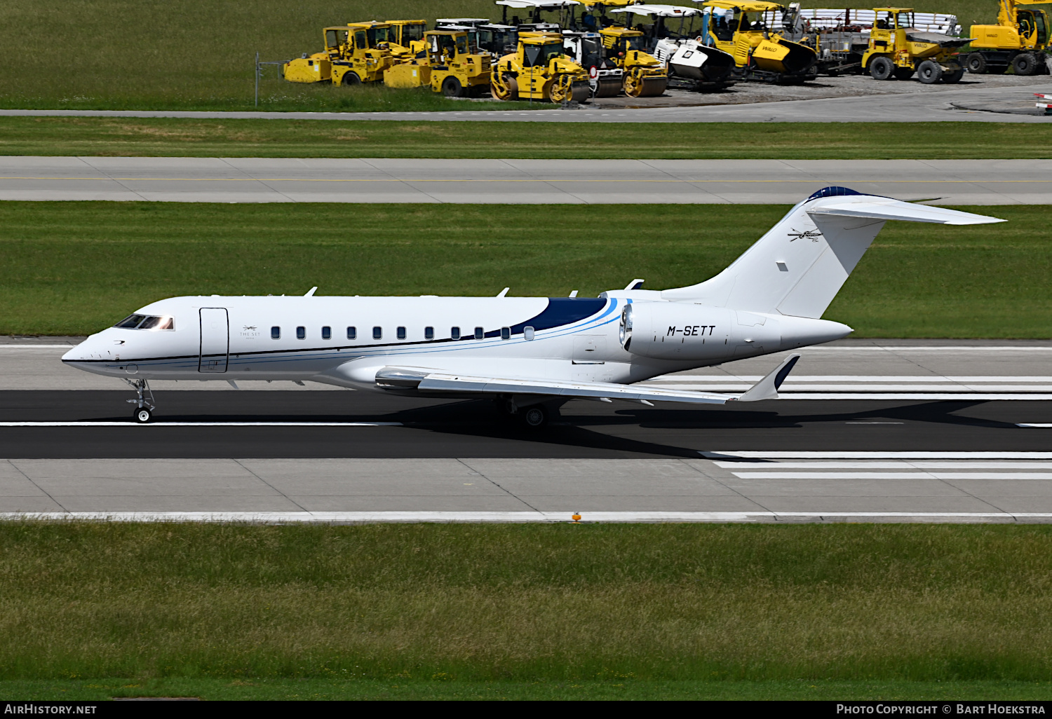 Aircraft Photo of M-SETT | Bombardier Global 5000 (BD-700-1A11) | The Set Collection | AirHistory.net #475634