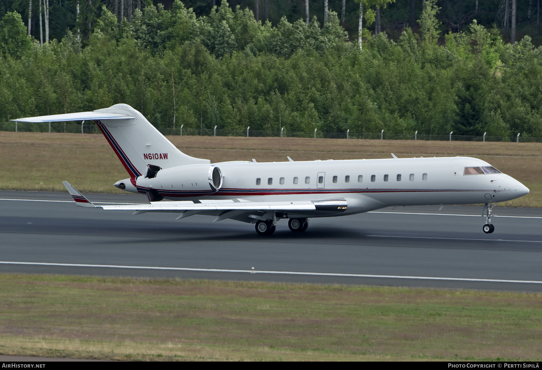 Aircraft Photo of N610AW | Bombardier Global Express (BD-700-1A10) | AirHistory.net #475644