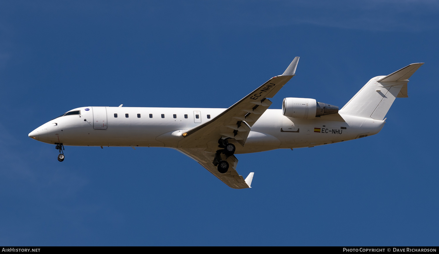 Aircraft Photo of EC-NHU | Bombardier CRJ-200ER (CL-600-2B19) | AirHistory.net #475711