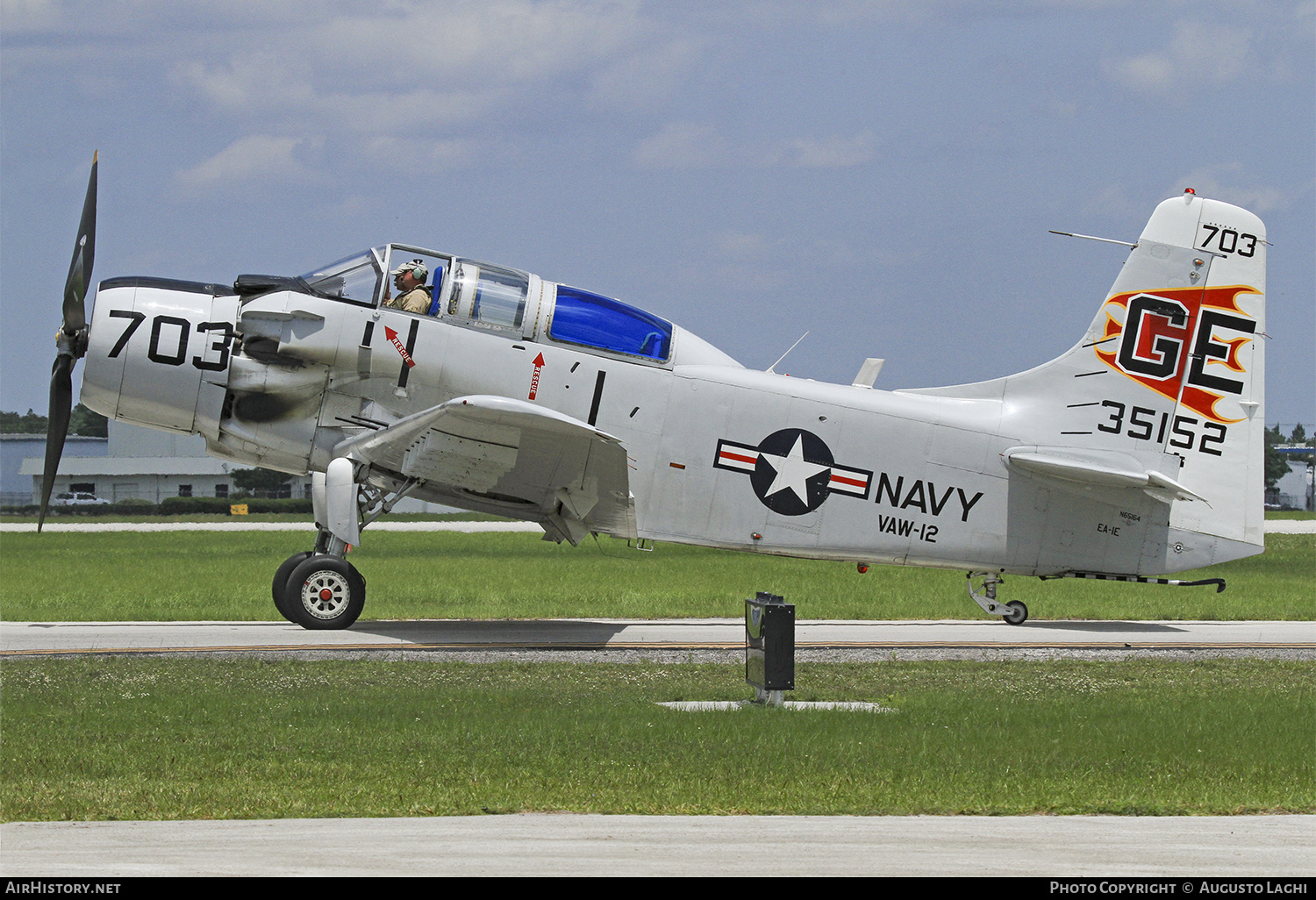 Aircraft Photo of N65164 / 35152 | Douglas EA-1E Skyraider (AD-5W) | USA - Navy | AirHistory.net #475735