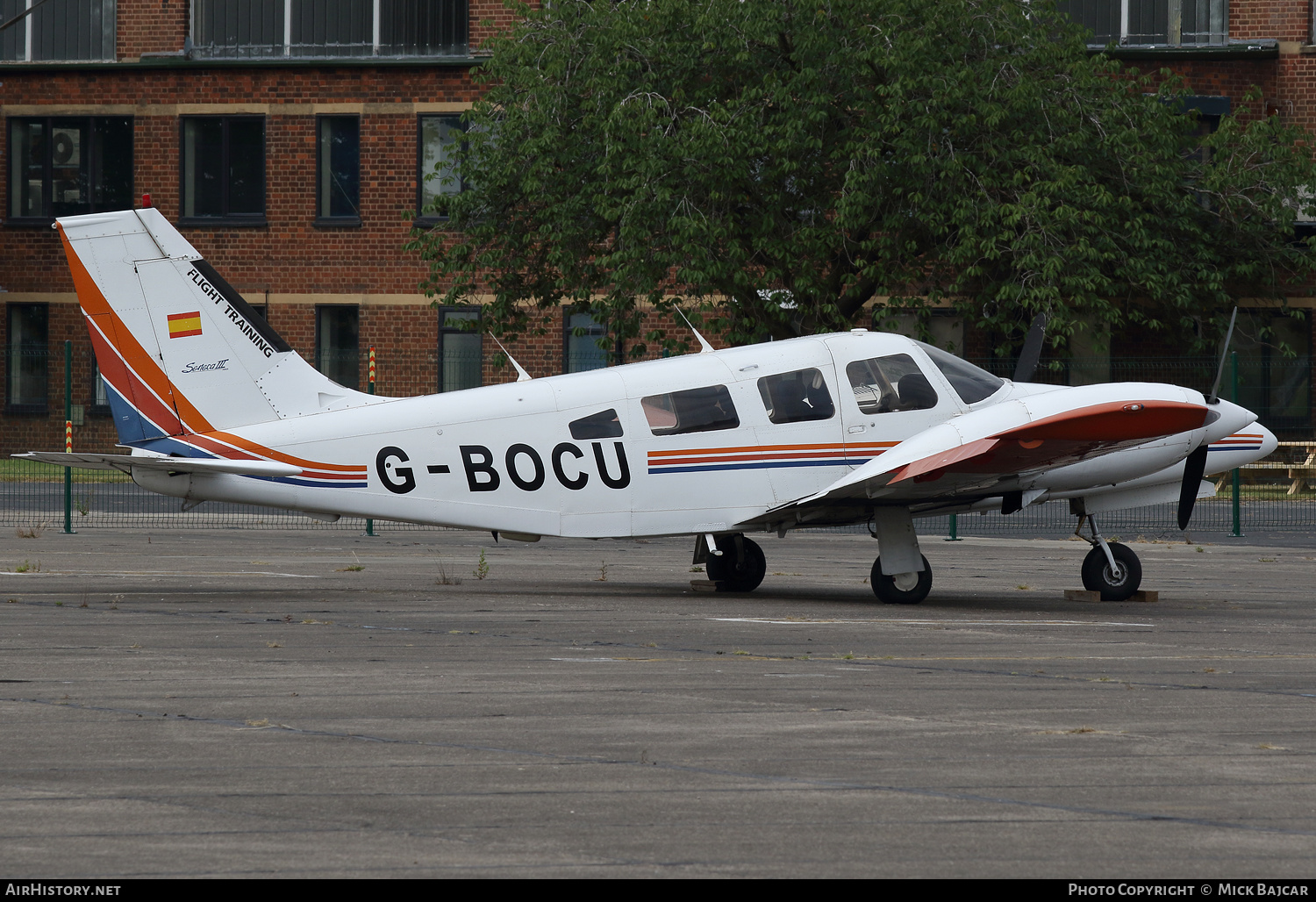 Aircraft Photo of G-BOCU | Piper PA-34-220T Seneca III | AirHistory.net #475842