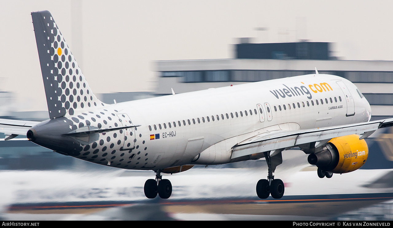 Aircraft Photo of EC-HQJ | Airbus A320-214 | Vueling Airlines | AirHistory.net #475854