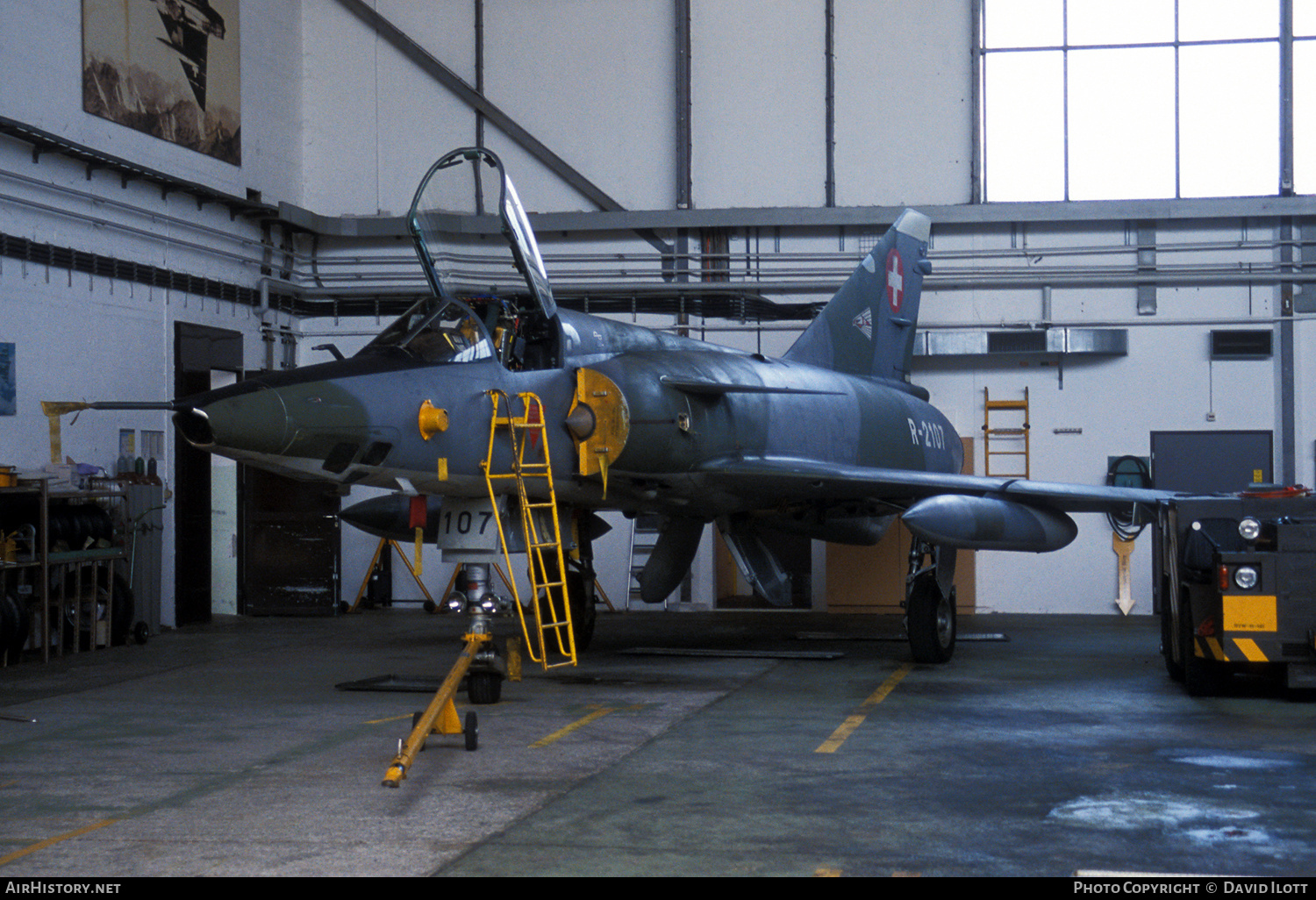 Aircraft Photo of R-2107 | Dassault Mirage IIIRS | Switzerland - Air Force | AirHistory.net #476360