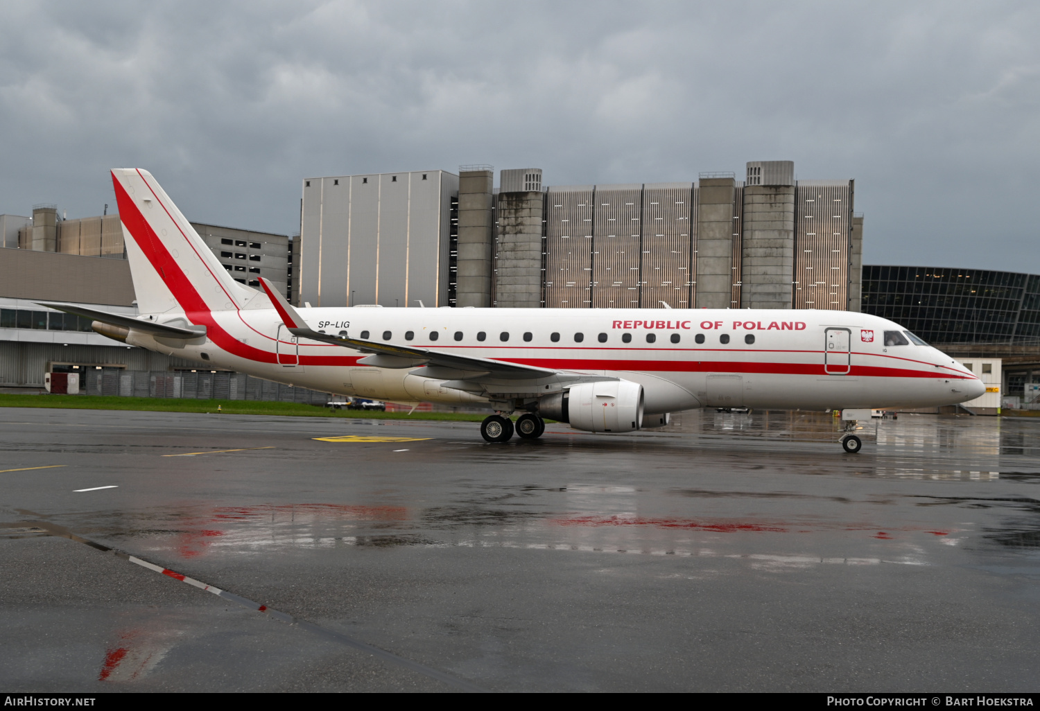 Aircraft Photo of SP-LIG | Embraer 175LR (ERJ-170-200LR) | Republic of Poland - Rzeczpospolita Polska | AirHistory.net #476362