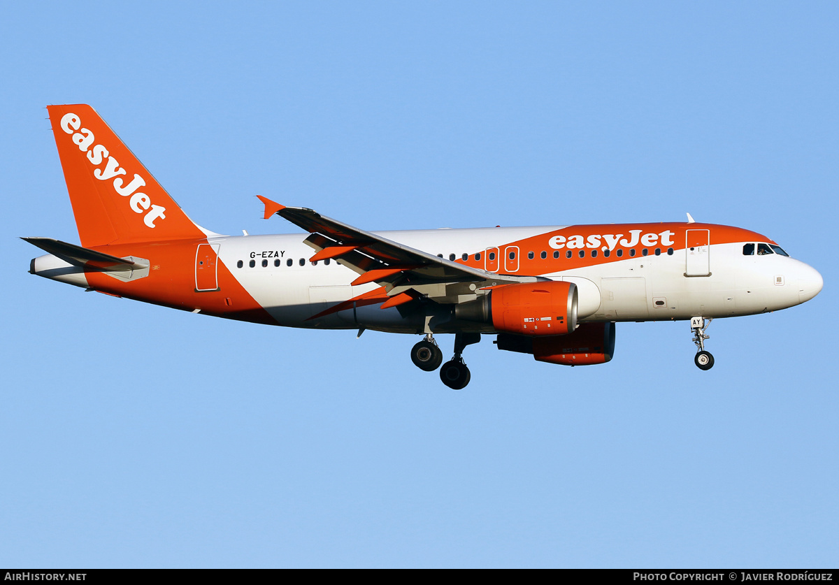 Aircraft Photo of G-EZAY | Airbus A319-111 | EasyJet | AirHistory.net #476536