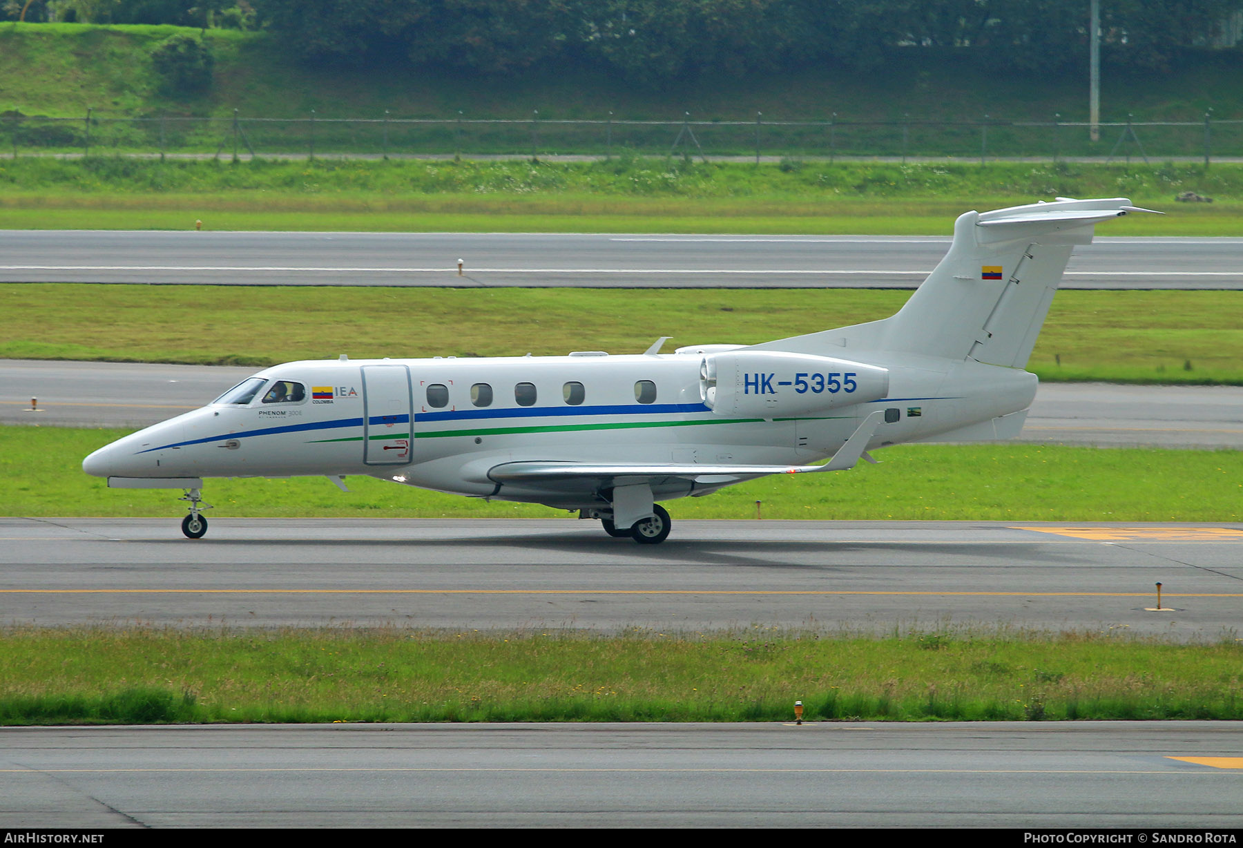 Aircraft Photo of HK-5355 | Embraer EMB-505 Phenom 300E | IEA - Internacional Ejecutiva de Aviación | AirHistory.net #476574