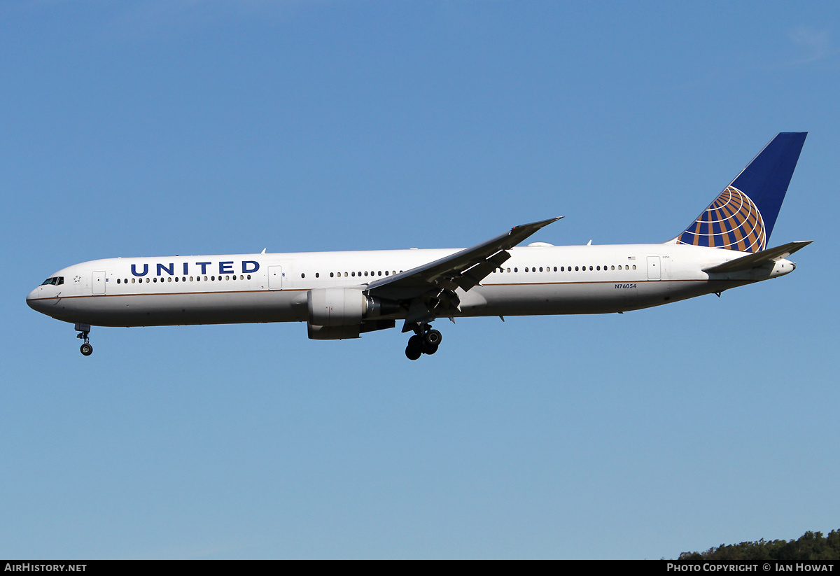 Aircraft Photo of N76054 | Boeing 767-424/ER | United Airlines | AirHistory.net #476582