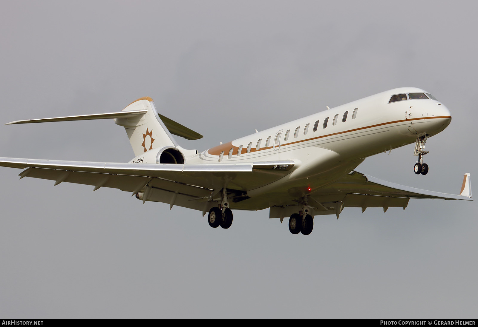 Aircraft Photo of VT-SRH | Bombardier Global 7500 (BD-700-2A12) | Sun TV Network | AirHistory.net #476614