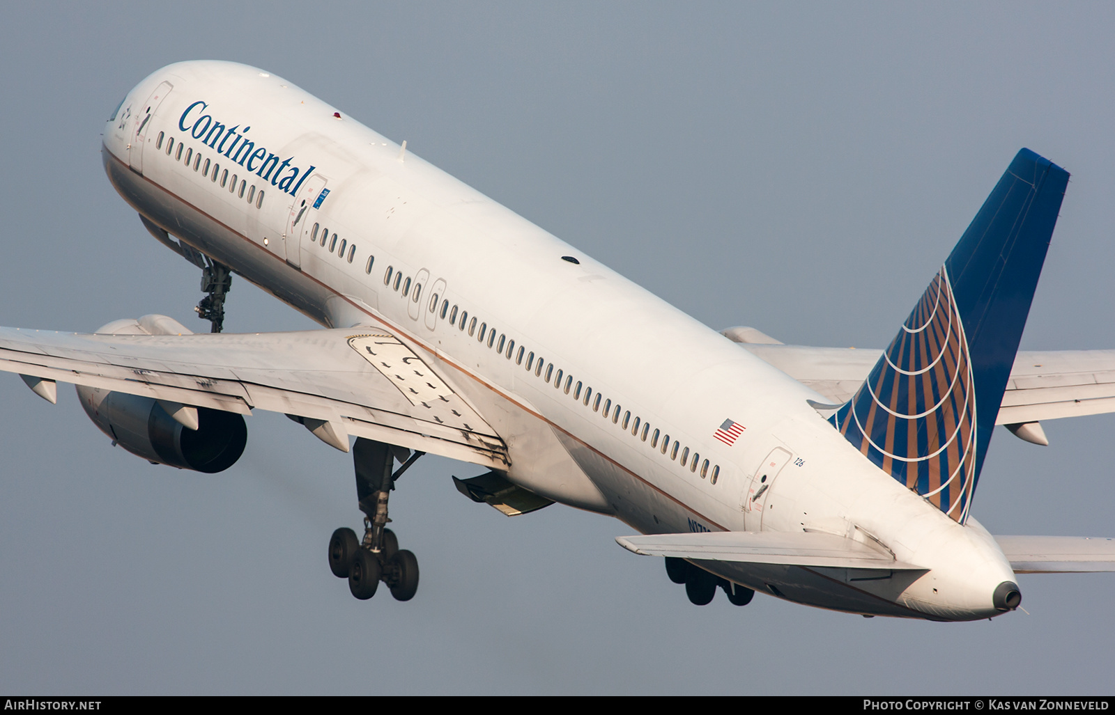 Aircraft Photo of N17126 | Boeing 757-224 | Continental Airlines | AirHistory.net #476685