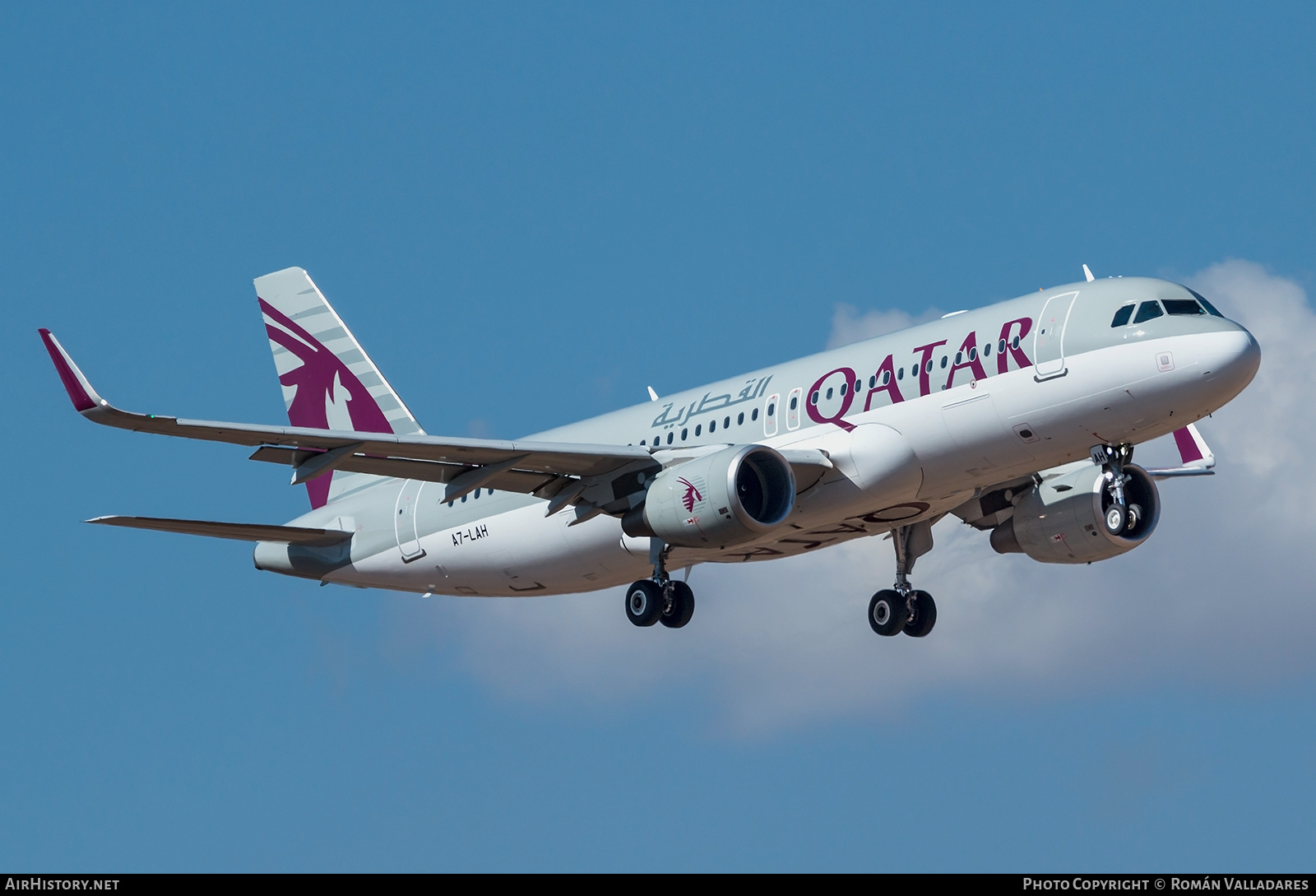 Aircraft Photo of A7-LAH | Airbus A320-214 | Qatar Airways | AirHistory.net #476750