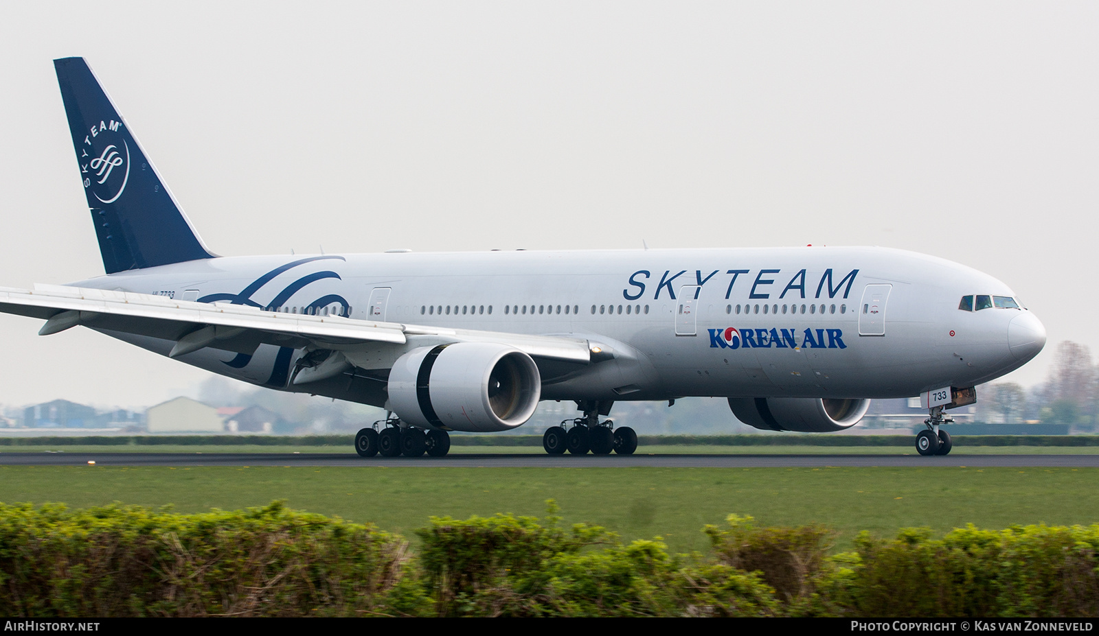 Aircraft Photo of HL7733 | Boeing 777-2B5/ER | Korean Air | AirHistory.net #476805