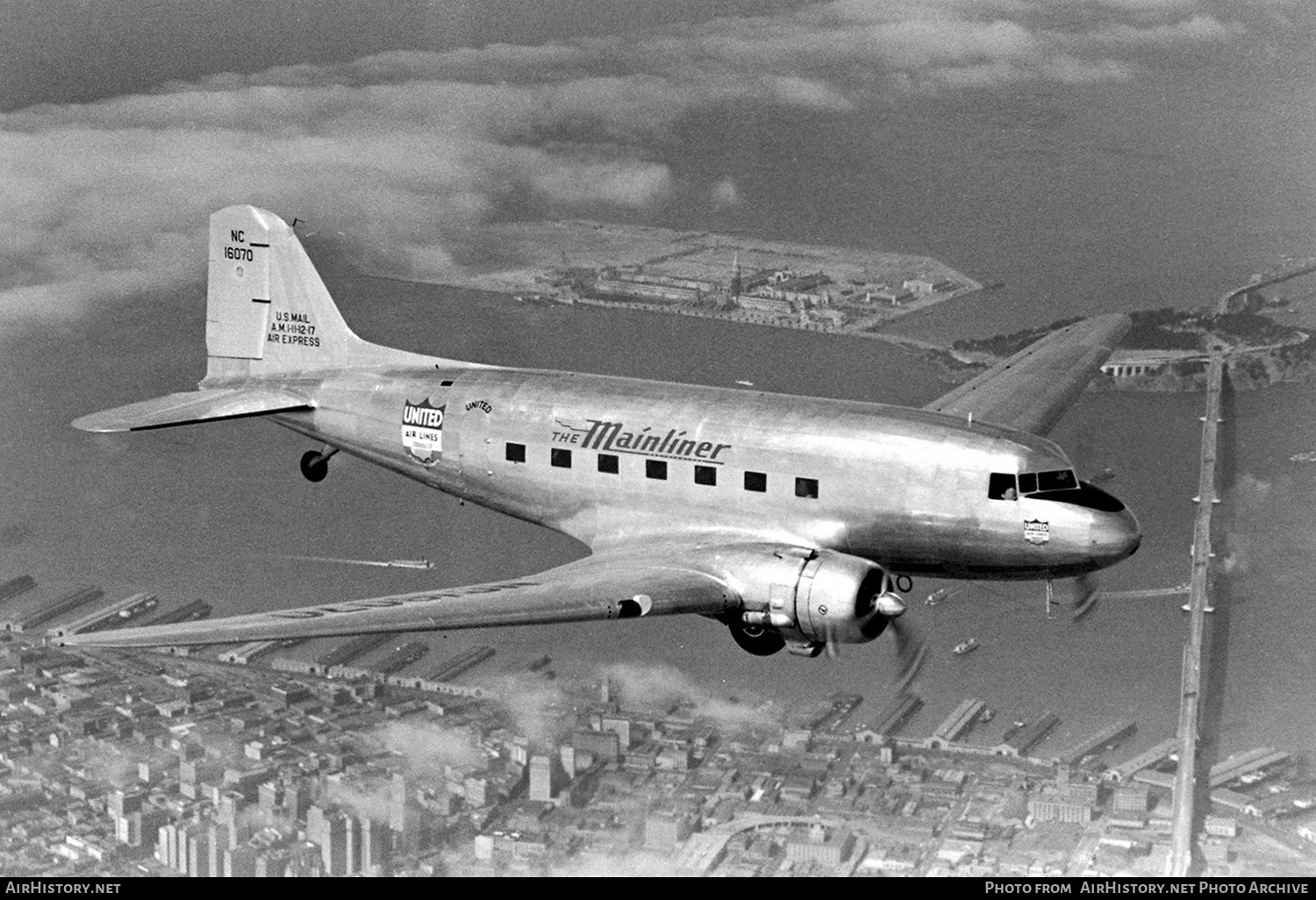 Aircraft Photo of NC16070 | Douglas DC-3A-197 | United Air Lines | AirHistory.net #476974
