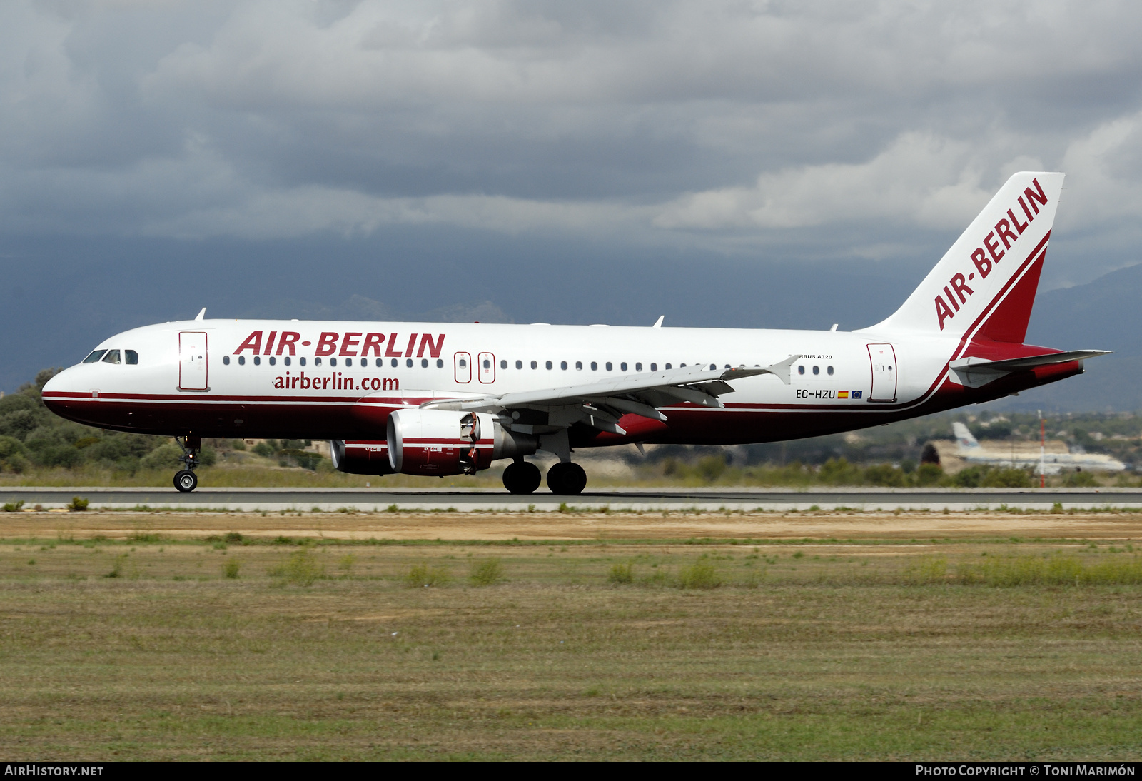 Aircraft Photo of EC-HZU | Airbus A320-214 | Air Berlin | AirHistory.net #477003