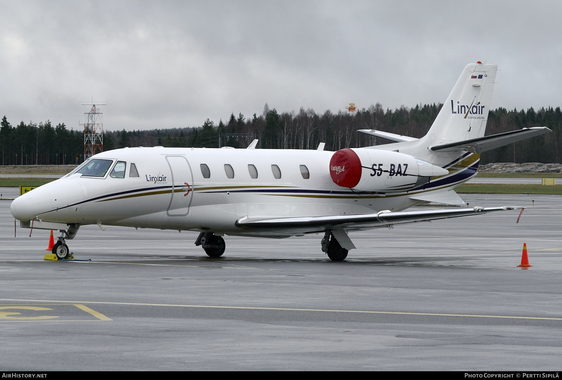 Aircraft Photo of S5-BAZ | Cessna 560XL Citation Excel | Linxair Business Airlines | AirHistory.net #477055