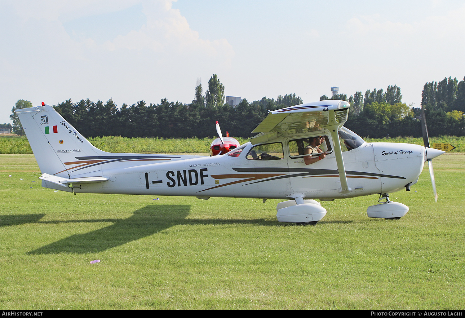 Aircraft Photo of I-SNDF | Cessna 172R Skyhawk | Aero Club Vicenza | AirHistory.net #477071