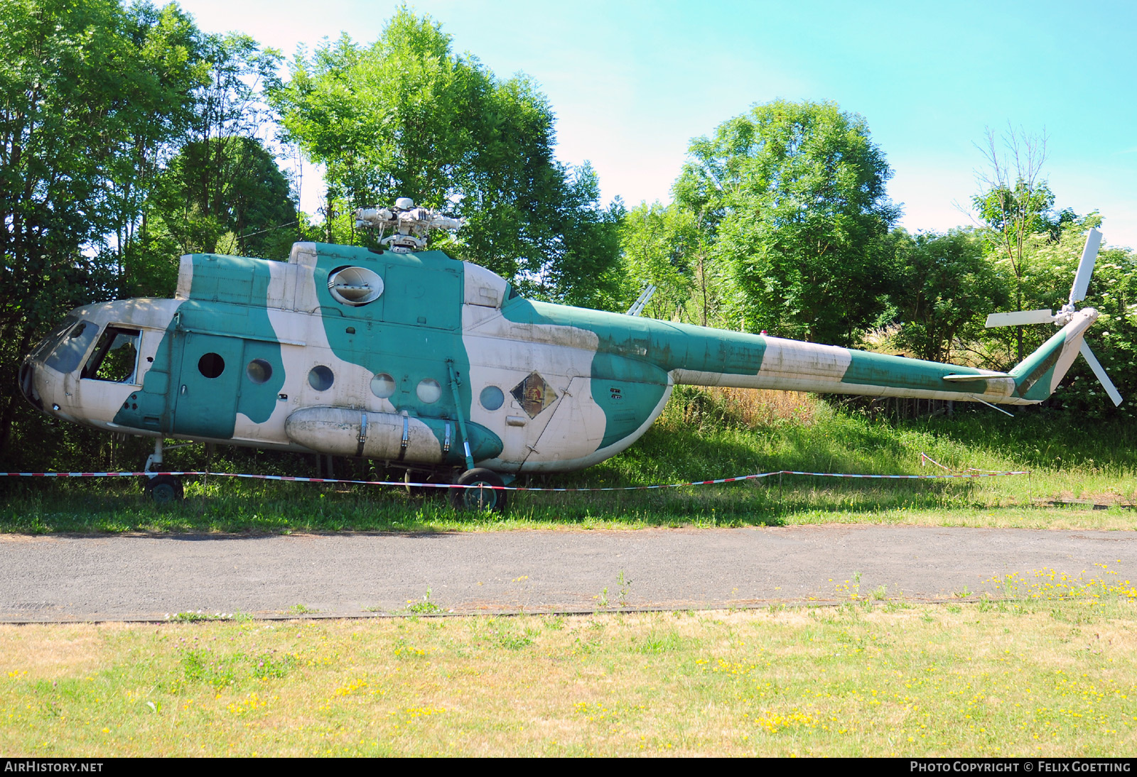 Aircraft Photo of 124 / 93-61 | Mil Mi-8TB | East Germany - Air Force | AirHistory.net #477074