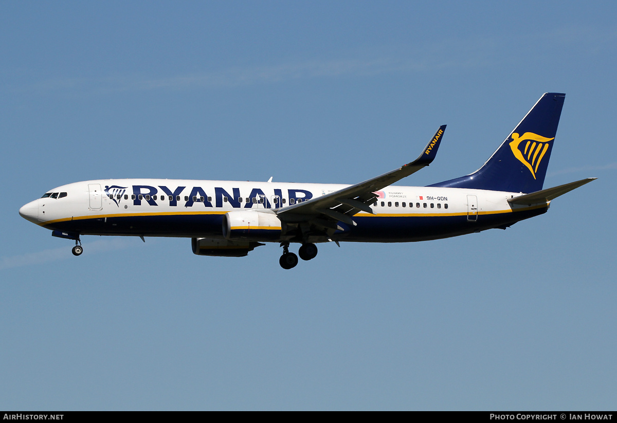 Aircraft Photo of 9H-QDN | Boeing 737-800 | Ryanair | AirHistory.net #477127