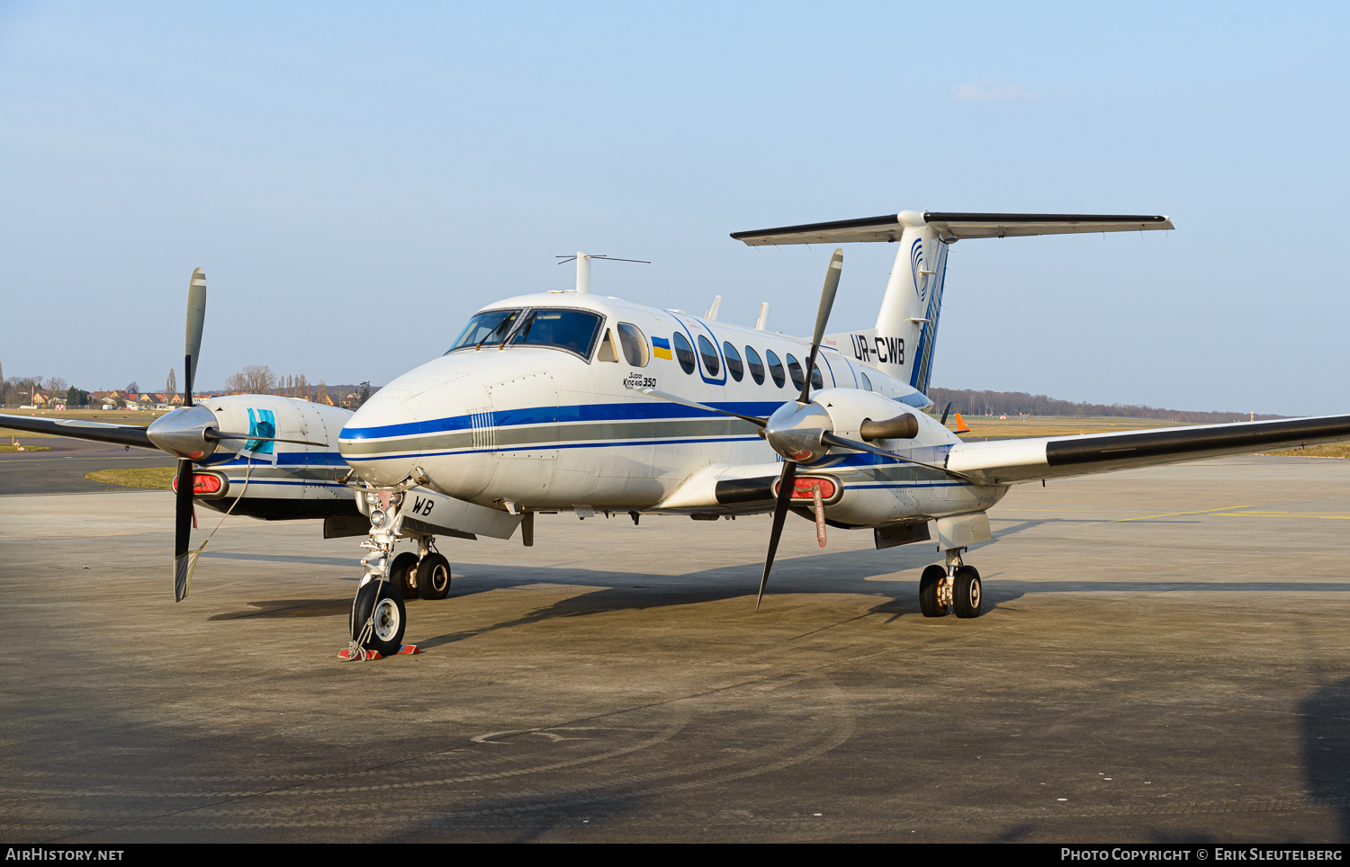 Aircraft Photo of UR-CWB | Beech Super King Air 350 (B300) | Ukraine State Air Traffic Services Enterprise - UkSATSE | AirHistory.net #477255