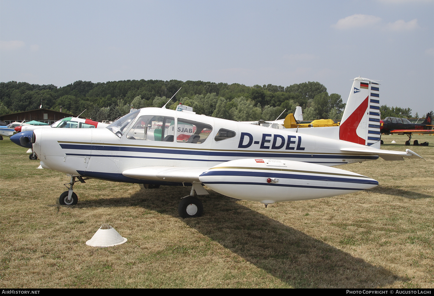 Aircraft Photo of D-EDEL | SIAI-Marchetti S-205-22R | AirHistory.net #477287