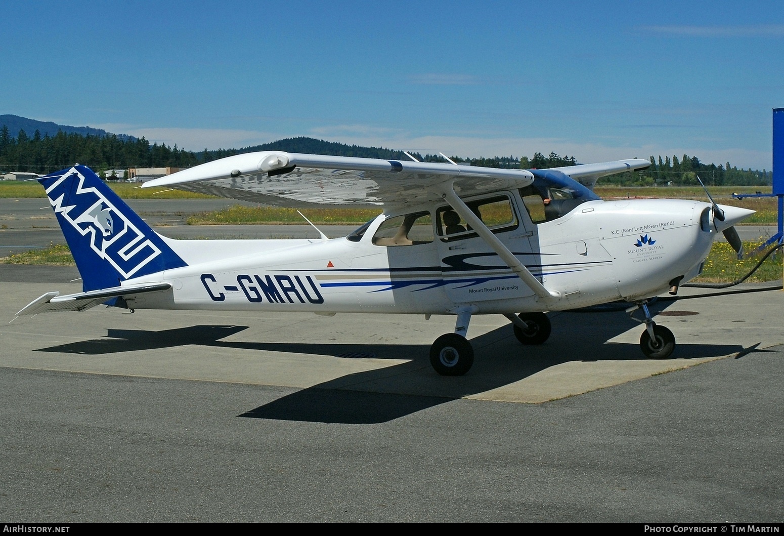 Aircraft Photo of C-GMRU | Cessna 172R Skyhawk | MRU - Mount Royal University | AirHistory.net #477295