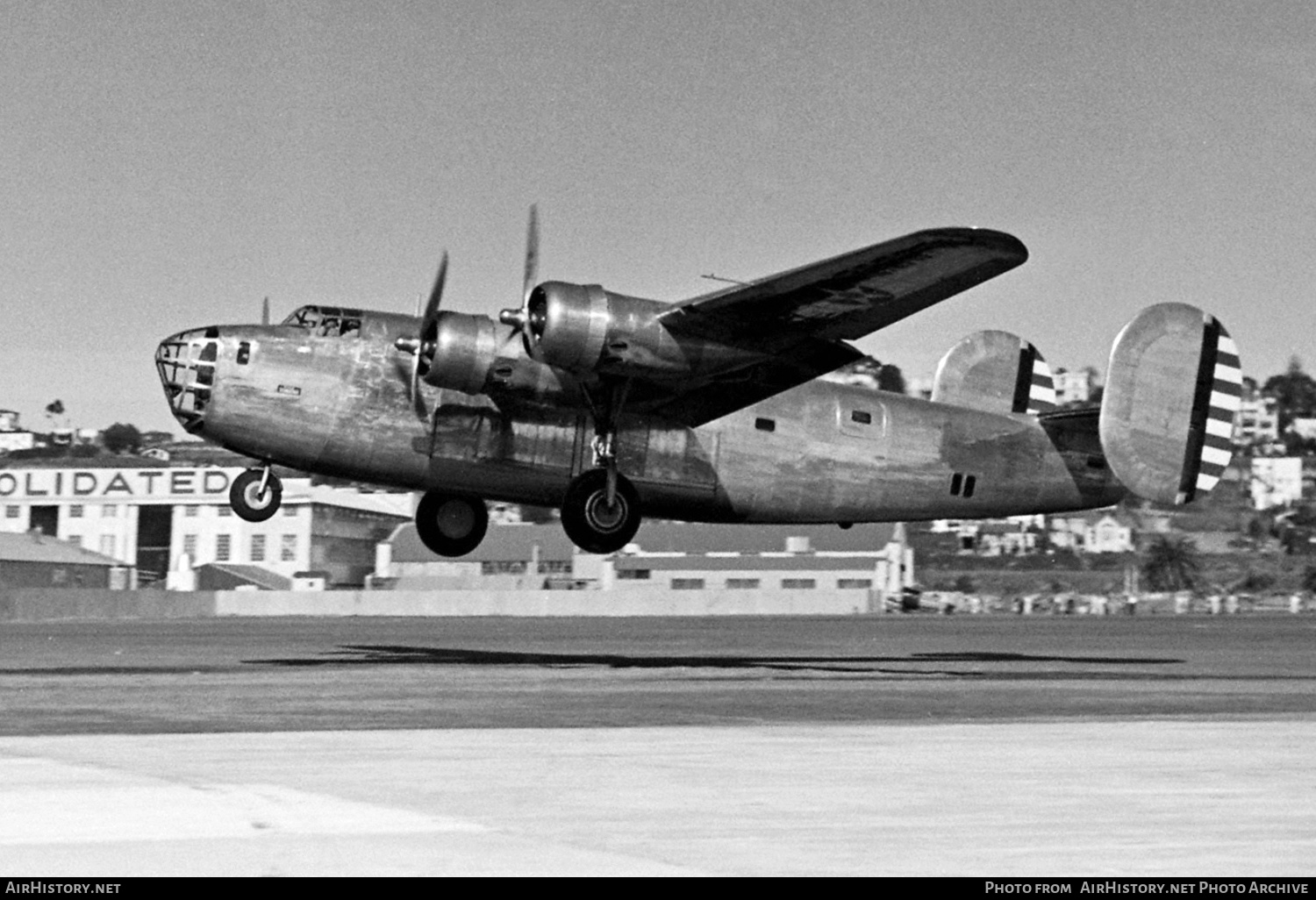 Aircraft Photo of 39-556 | Consolidated XB-24 Liberator | USA - Air Force | AirHistory.net #477435