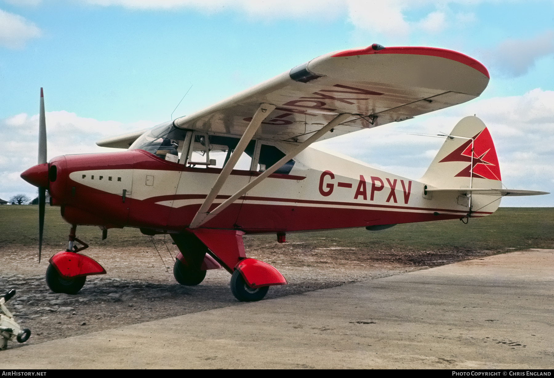 Aircraft Photo of G-APXV | Piper PA-22-160 Tri-Pacer | AirHistory.net #477677