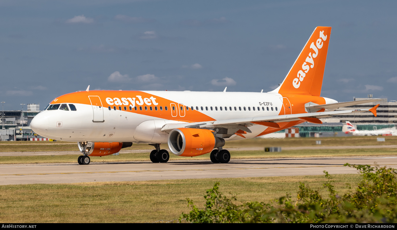 Aircraft Photo of G-EZFU | Airbus A319-111 | EasyJet | AirHistory.net #477710