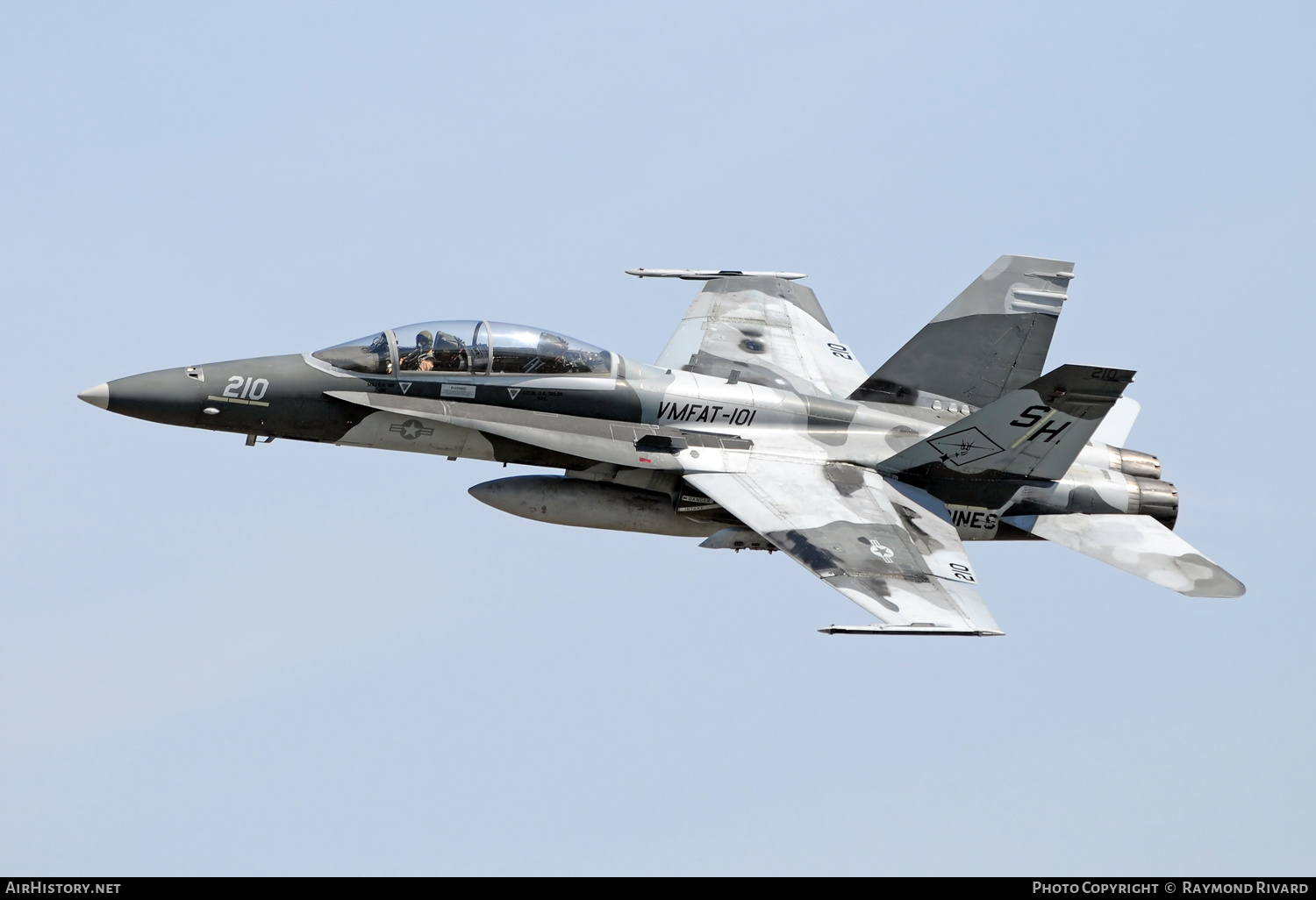 Aircraft Photo of 162864 | McDonnell Douglas F/A-18B Hornet | USA - Marines | AirHistory.net #477774