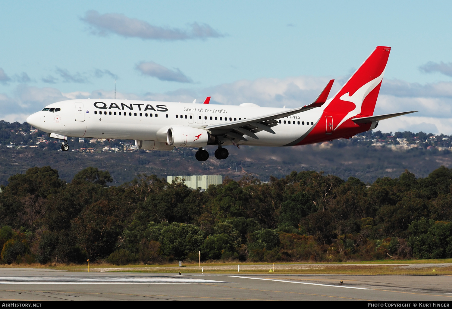 Aircraft Photo of VH-VZO | Boeing 737-838 | Qantas | AirHistory.net #477901