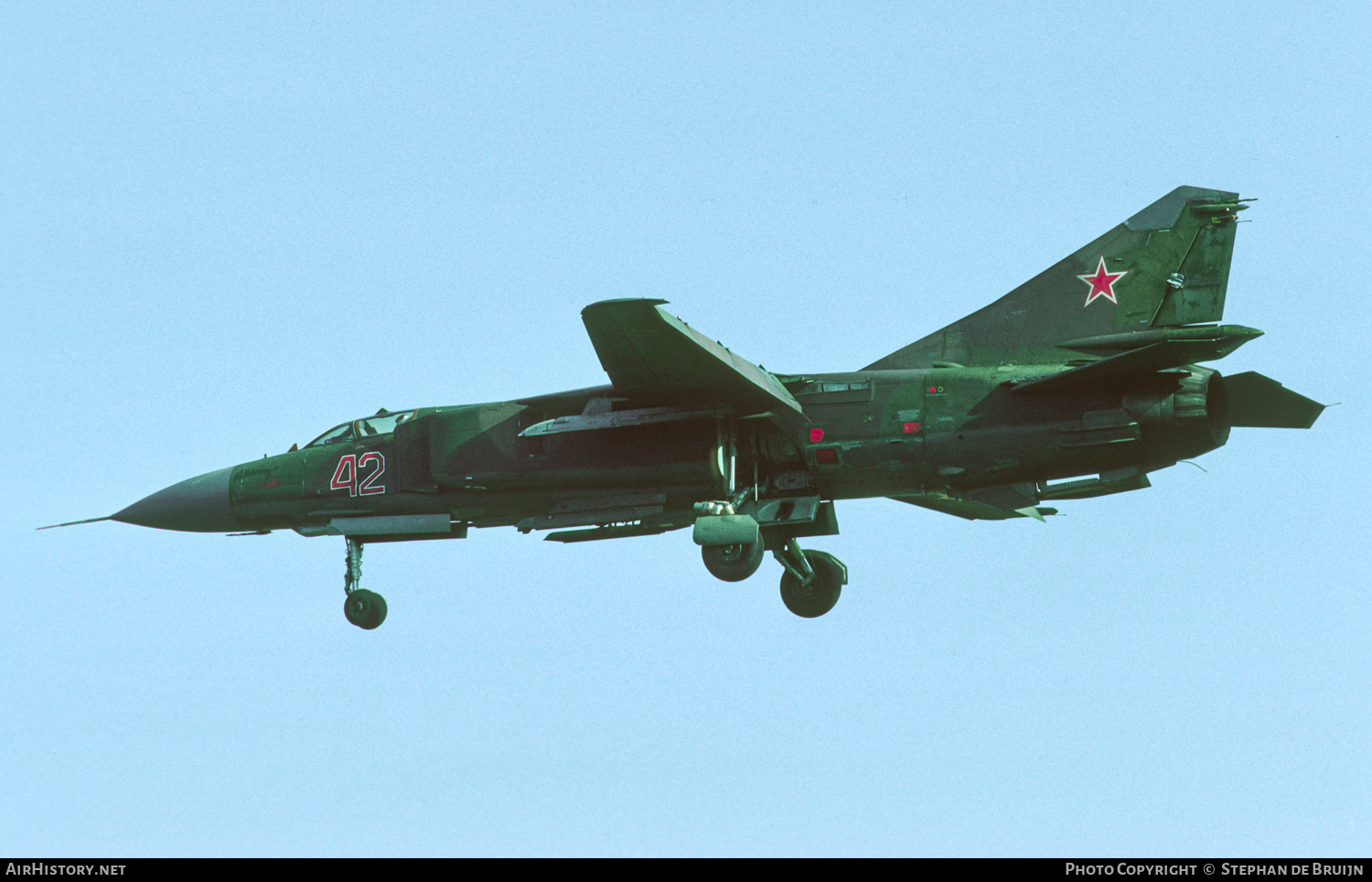 Aircraft Photo of 42 red | Mikoyan-Gurevich MiG-23MLD | Soviet Union - Air Force | AirHistory.net #477916