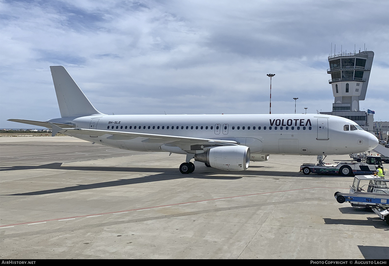 Aircraft Photo of 9H-SLE | Airbus A320-214 | Volotea | AirHistory.net #478244