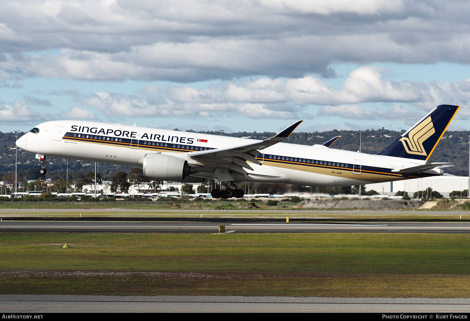 Aircraft Photo of 9V-SHQ | Airbus A350-941 | Singapore Airlines | AirHistory.net #478267