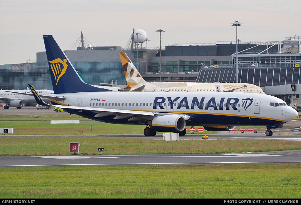 Aircraft Photo of SP-RSW | Boeing 737-800 | Ryanair | AirHistory.net #478370