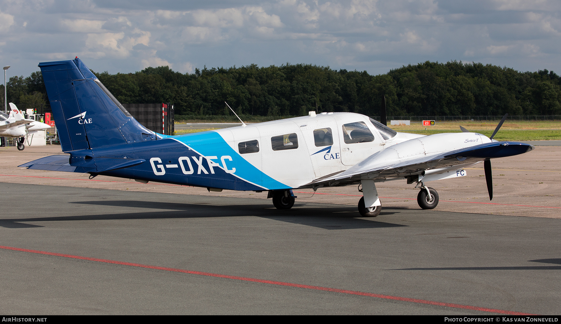 Aircraft Photo of G-OXFC | Piper PA-34-220T Seneca V | CAE Global Academy | AirHistory.net #478501