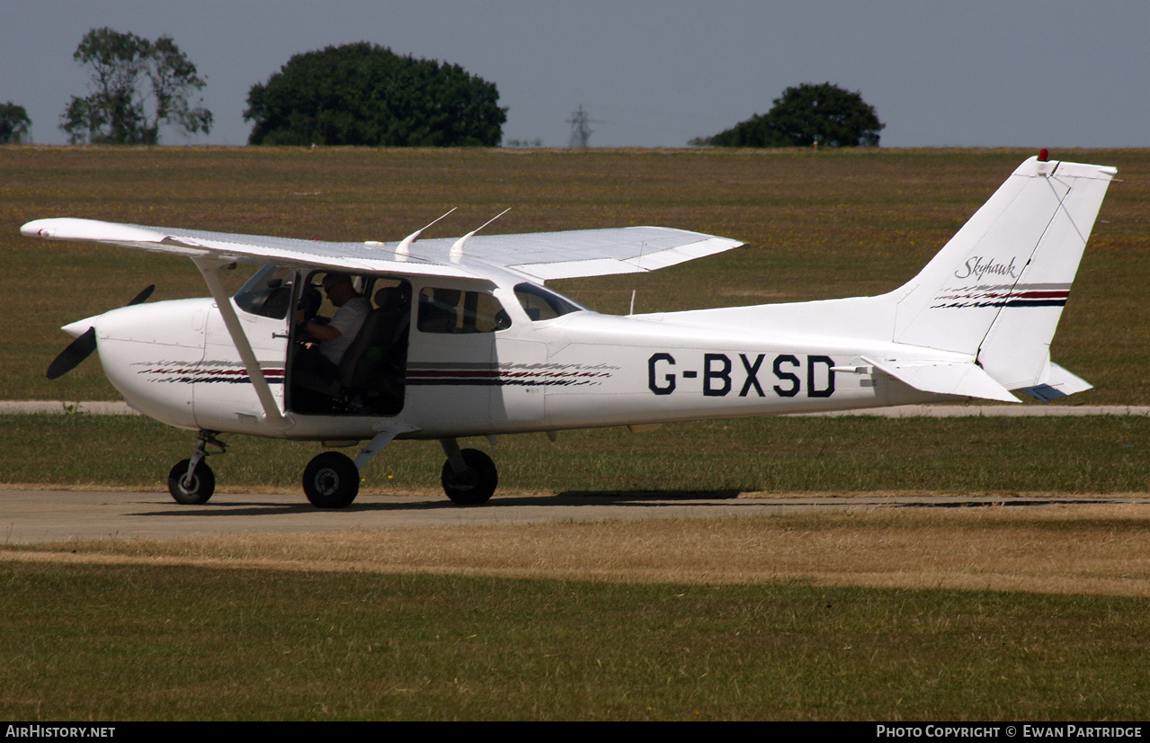 Aircraft Photo of G-BXSD | Cessna 172R Skyhawk | AirHistory.net #478597