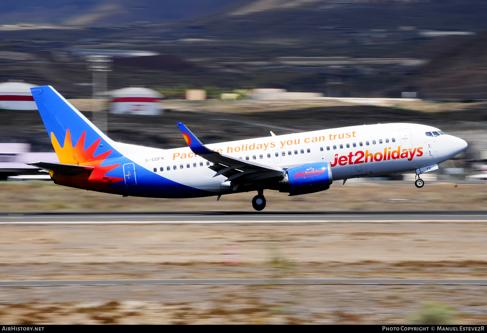 Aircraft Photo of G-GDFK | Boeing 737-36N | Jet2 Holidays | AirHistory.net #478740