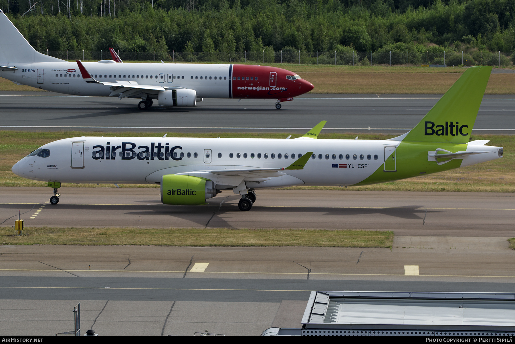 Aircraft Photo of YL-CSF | Bombardier CSeries CS300 (BD-500-1A11) | AirBaltic | AirHistory.net #478848